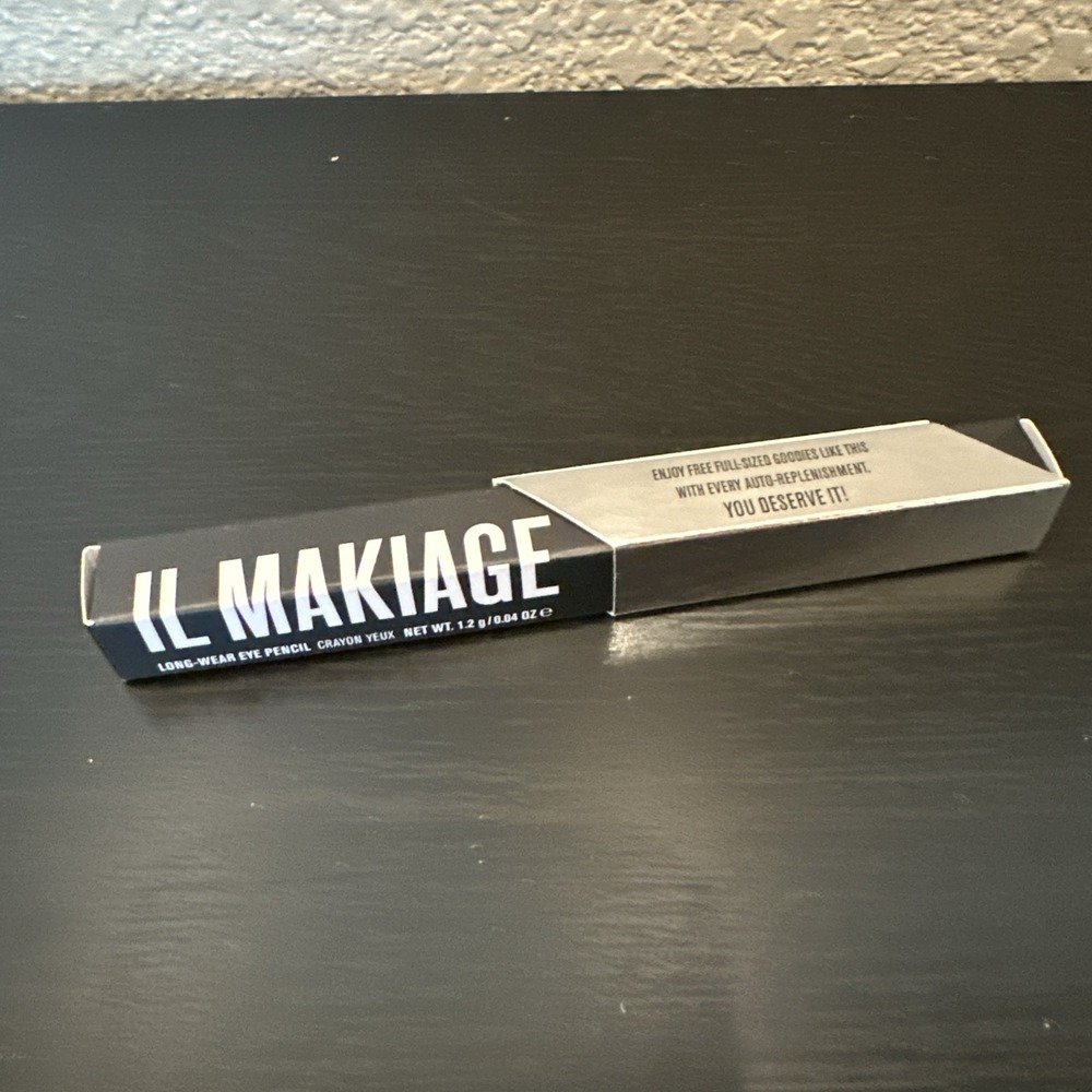 IL Makiage Long-Wear Eye Pencil | Batman | Crayon New In Box Black‎